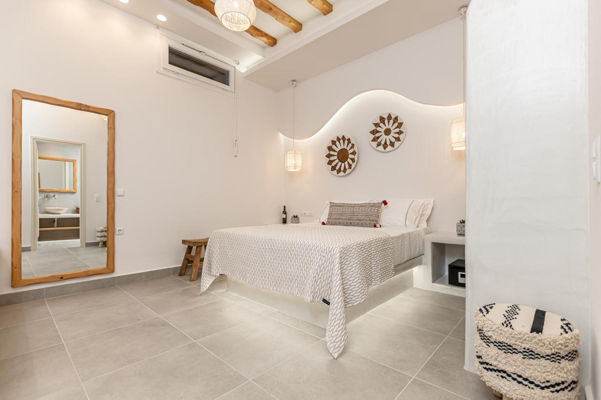 Porto Dema Luxury Suites Schoinoussa Exterior foto