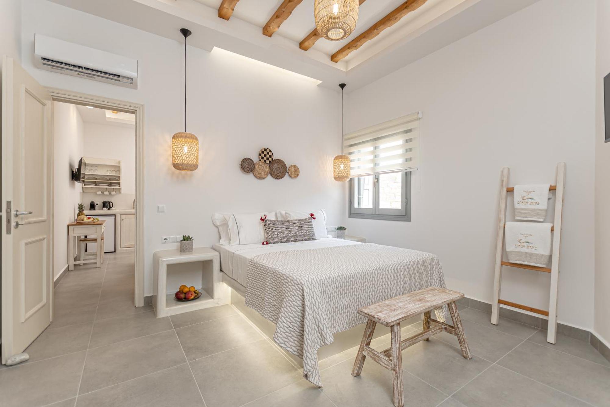 Porto Dema Luxury Suites Schoinoussa Exterior foto